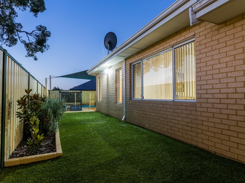 55 Gaebler Road, Hammond Park WA 6164