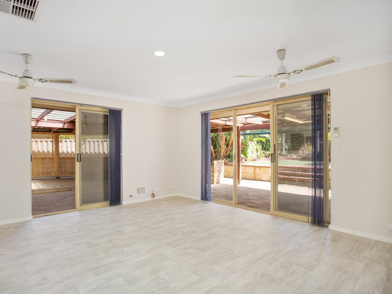 5 Catalpa Crescent, South Lake WA 6164