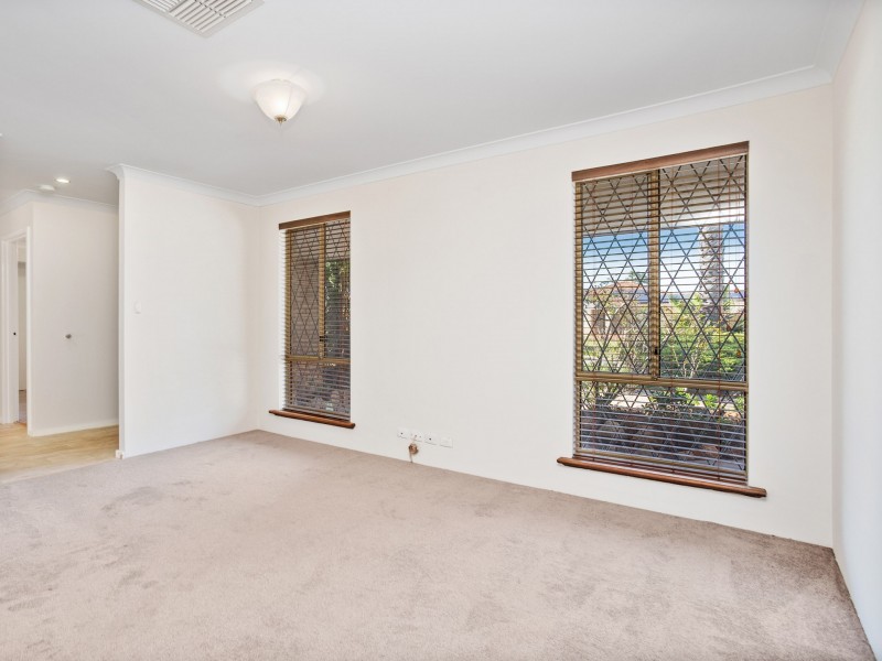 5 Catalpa Crescent, South Lake WA 6164