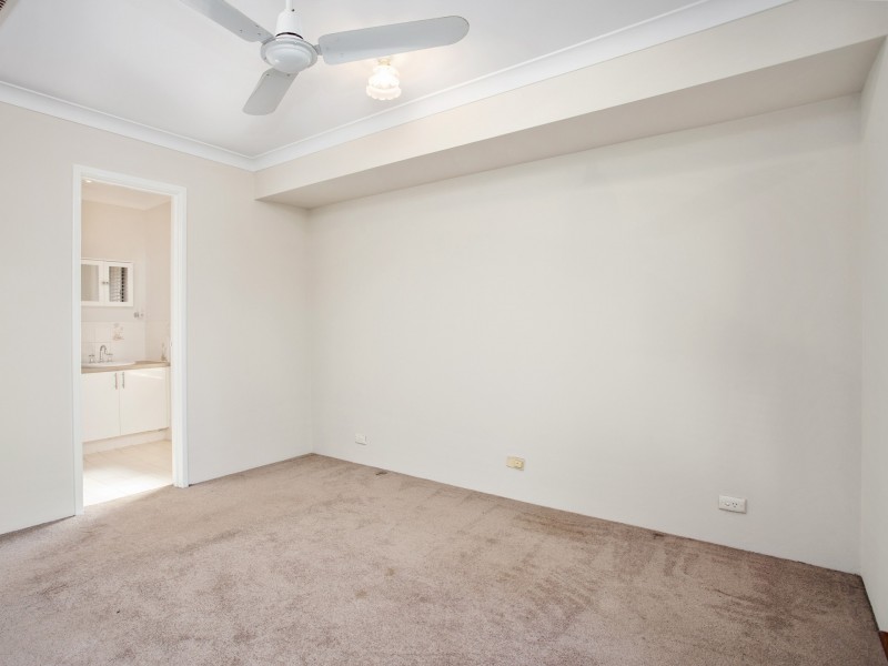 5 Catalpa Crescent, South Lake WA 6164