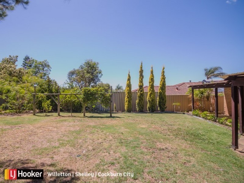 6 Tarndale Way, South Lake WA 6164