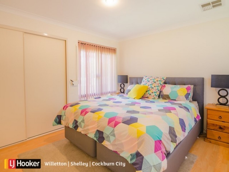 6 Tarndale Way, South Lake WA 6164