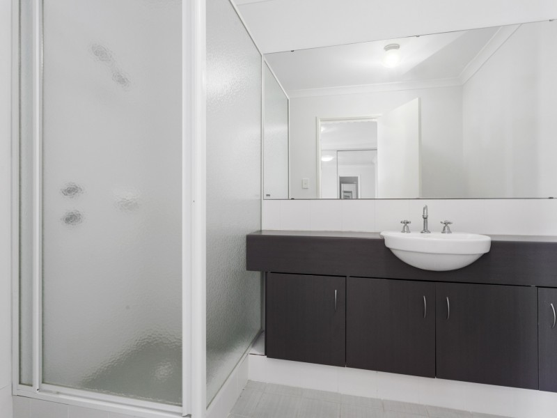 6/3 Peppermint Gardens, Aubin Grove WA 6164