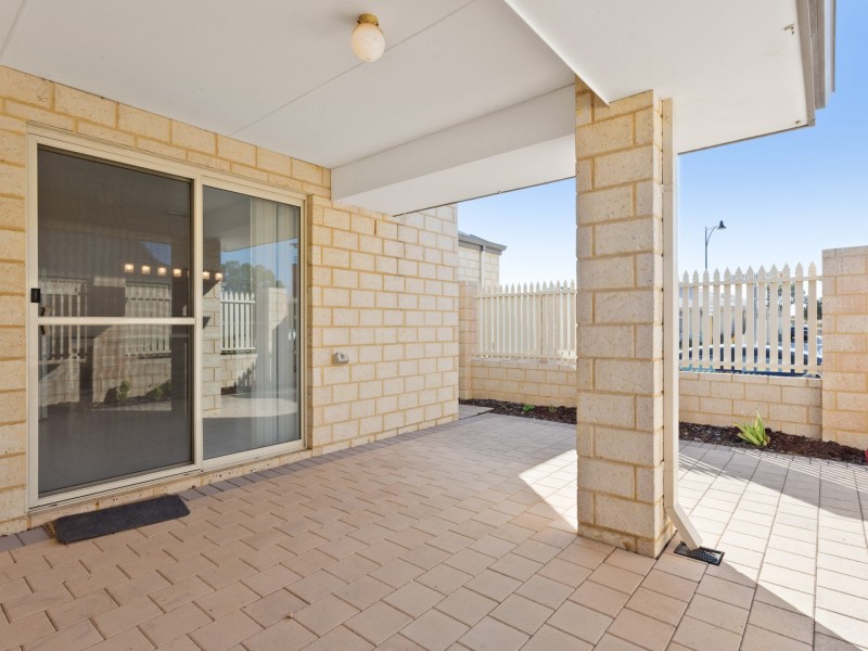 6/3 Peppermint Gardens, Aubin Grove WA 6164