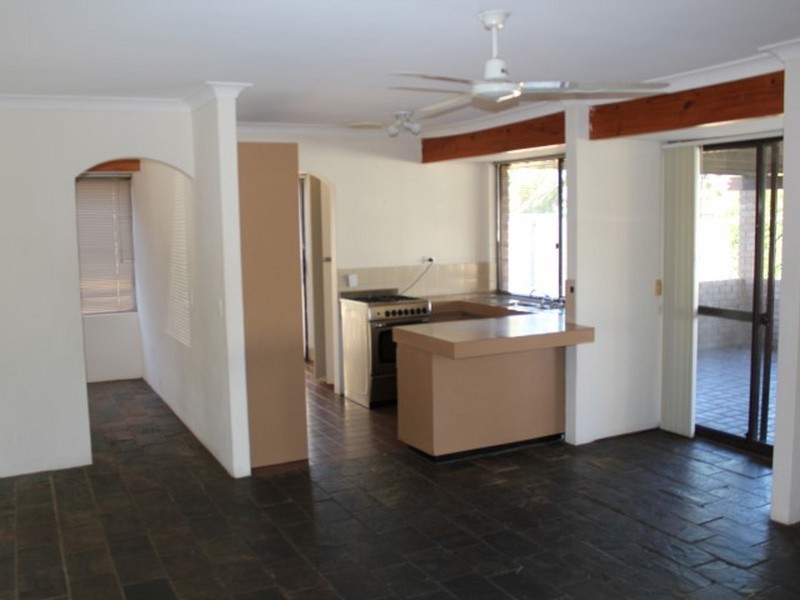17 Rebecca Place, South Lake WA 6164
