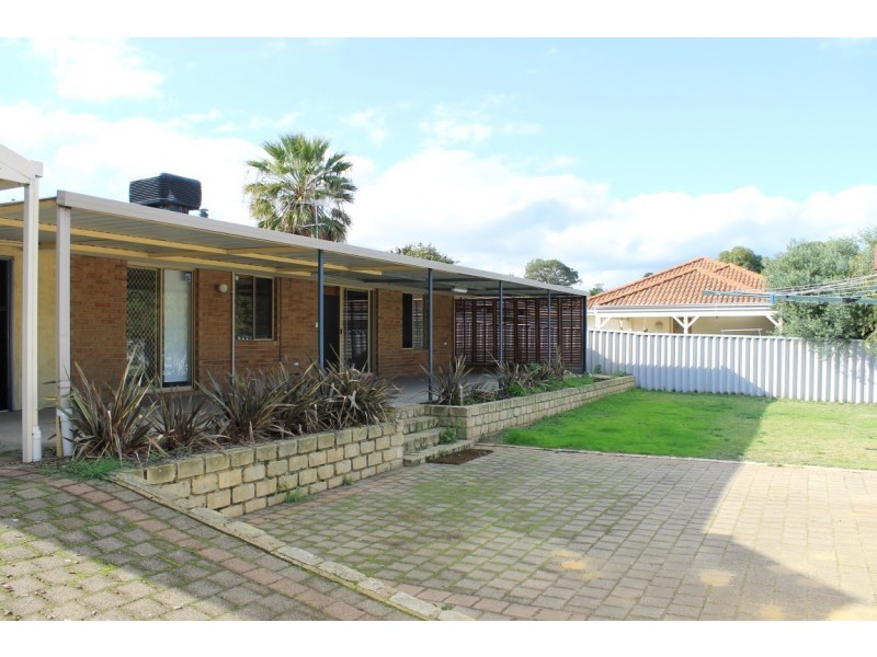8 Bryah Court, Yangebup WA 6164