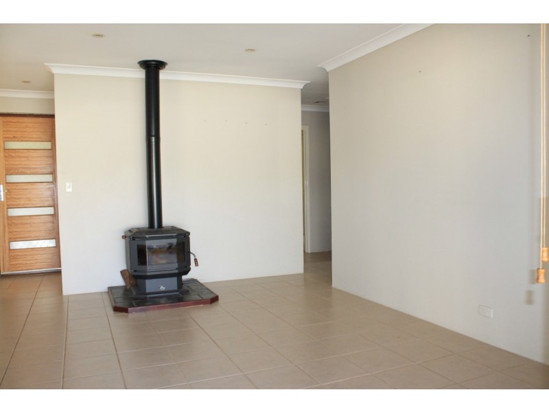 8 Bryah Court, Yangebup WA 6164