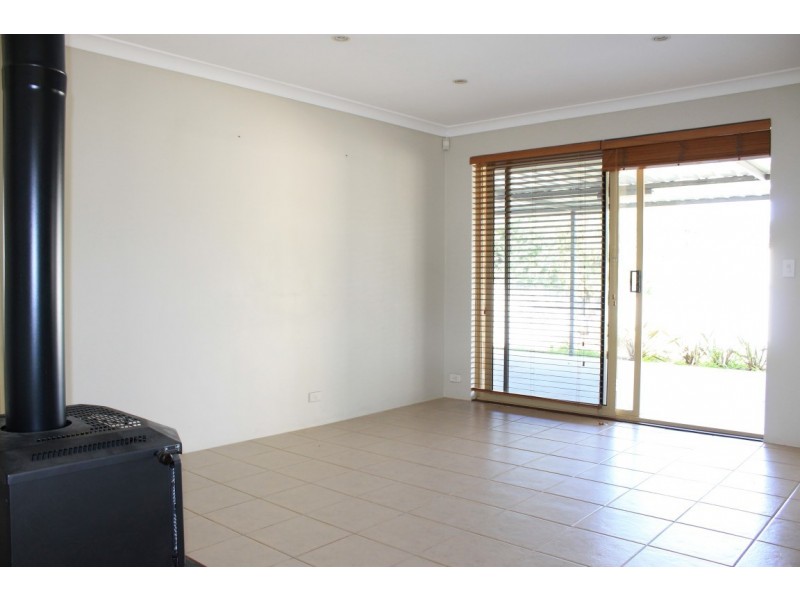 8 Bryah Court, Yangebup WA 6164