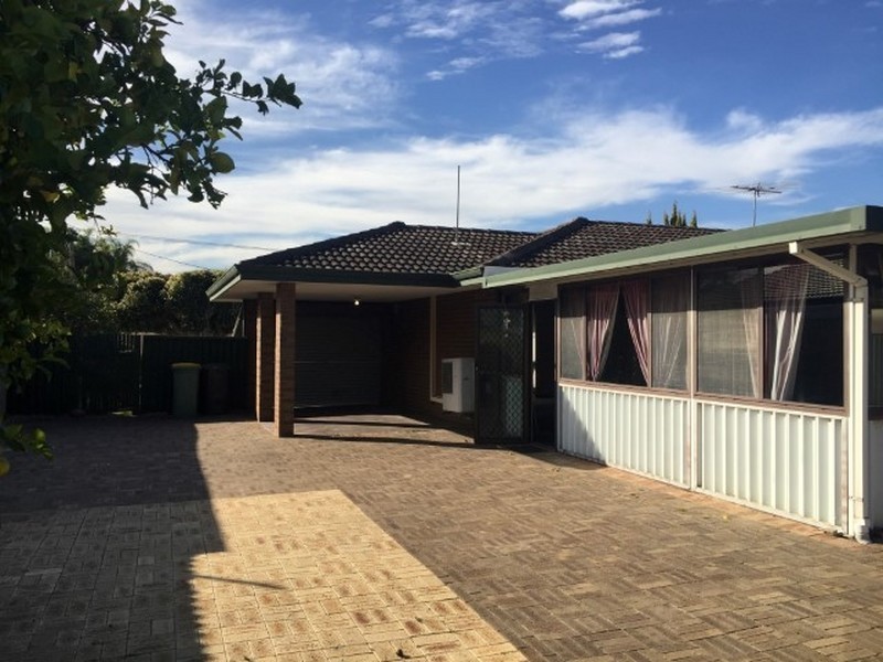 17 Paperbark Drive, Willetton WA 6155
