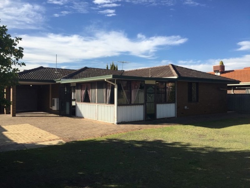 17 Paperbark Drive, Willetton WA 6155
