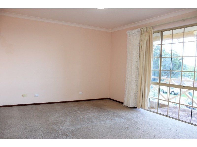 12 Giddens Court, North Lake WA 6163