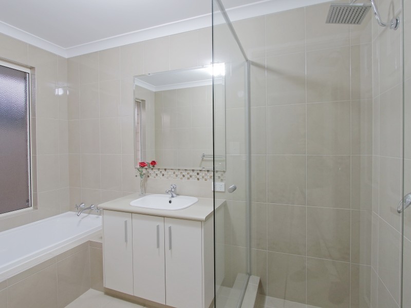 82 Barfield Road, Hammond Park WA 6164