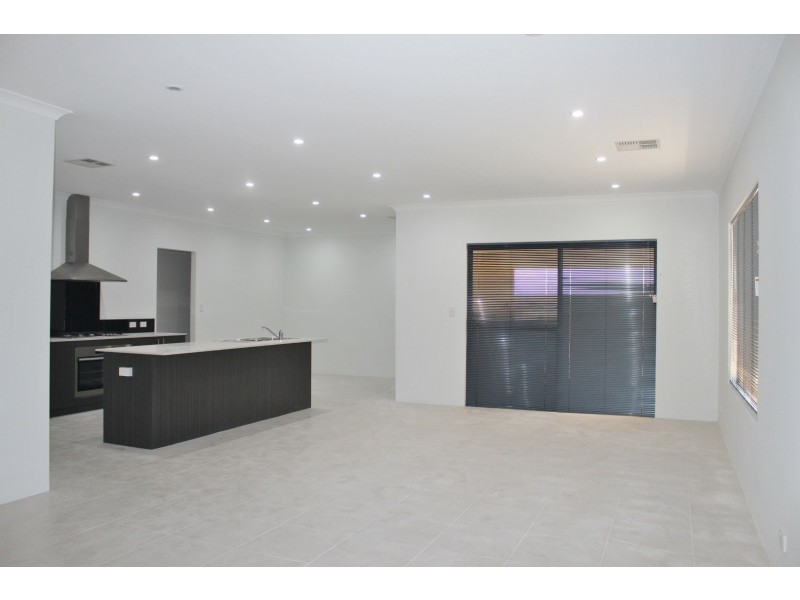 28 Pinelle Parkway, Aubin Grove WA 6164