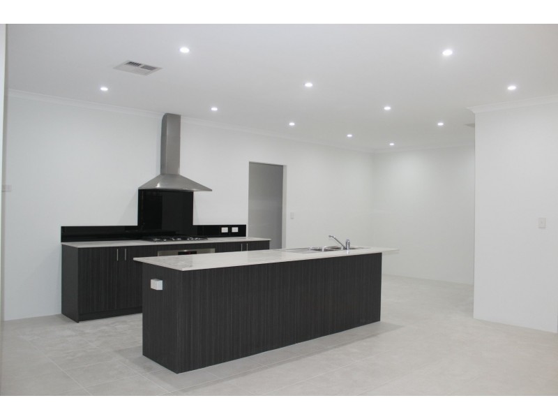 28 Pinelle Parkway, Aubin Grove WA 6164