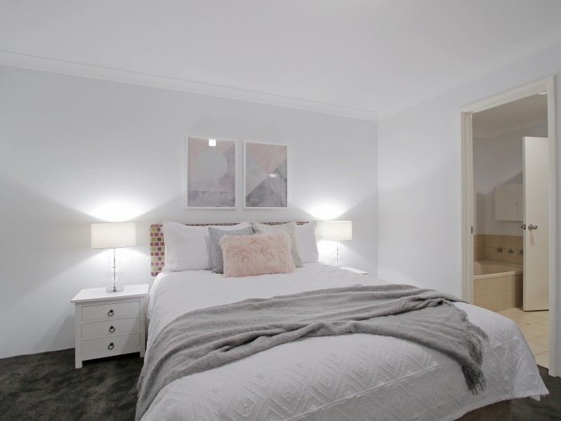 2/89 Forrest Road, Hamilton Hill WA 6163