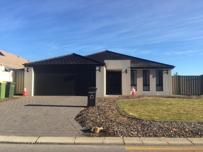 24 Colonge Parkway, Piara Waters WA 6112