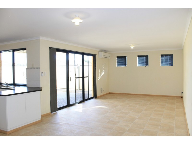 1/44 Sawle Road, Hamilton Hill WA 6163