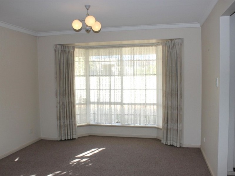 Unit 1/435b Riverton Drive, Shelley WA 6148