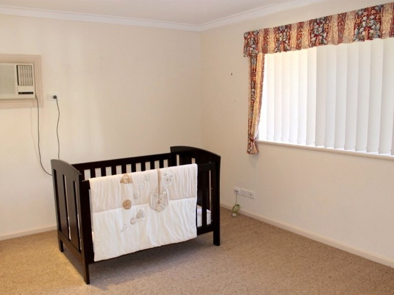 Unit 1/435b Riverton Drive, Shelley WA 6148