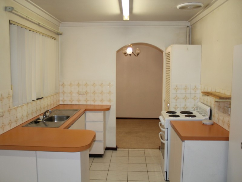 1 Pausin Crescent, Bibra Lake WA 6163