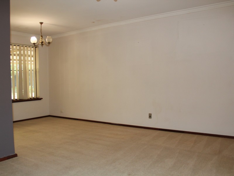 1 Pausin Crescent, Bibra Lake WA 6163