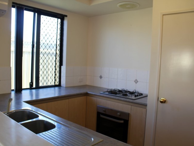 10 Terelink Crescent, Redcliffe WA 6104