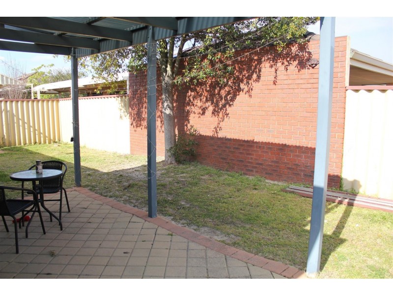 10 Terelink Crescent, Redcliffe WA 6104
