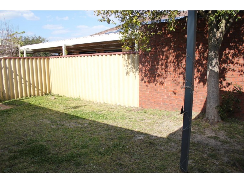 10 Terelink Crescent, Redcliffe WA 6104