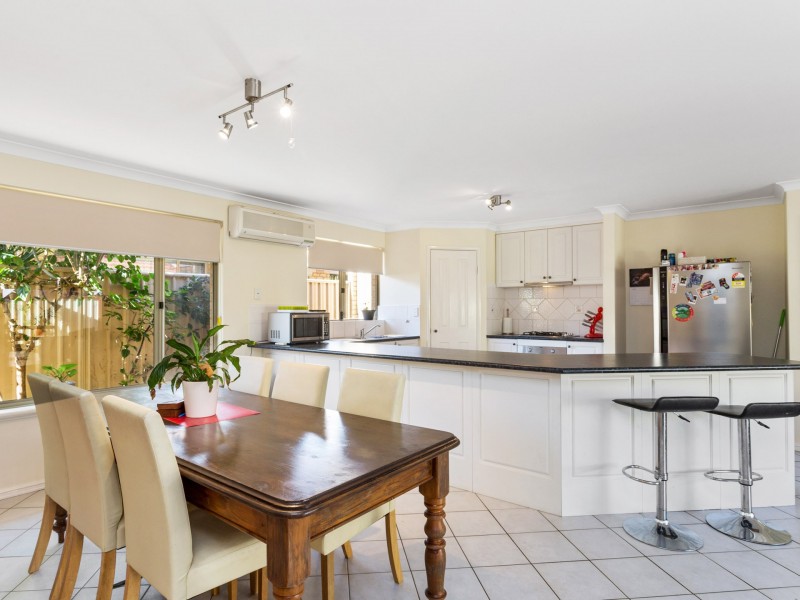 27A Cervantes Loop, Yangebup WA 6164