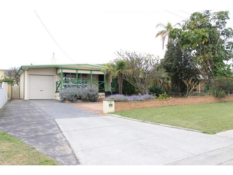 7 Scales Way, Spearwood WA 6163