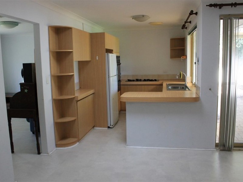 5 Alocasia Close, South Lake WA 6164