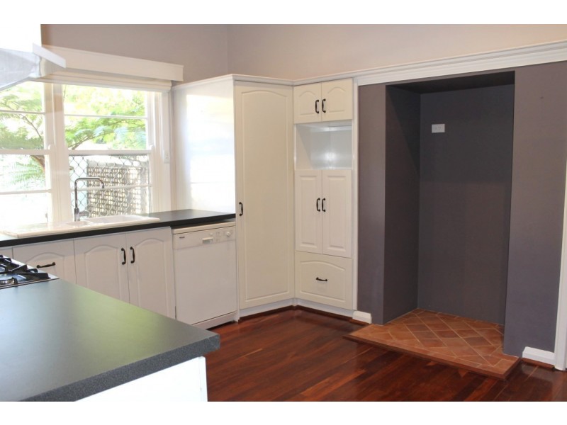 8 The Promenade, Mount Pleasant WA 6153