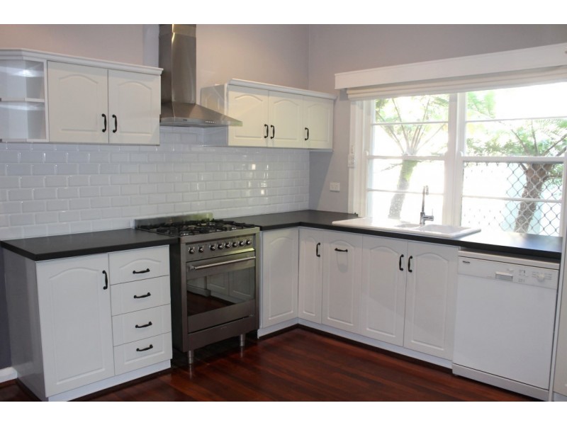 8 The Promenade, Mount Pleasant WA 6153