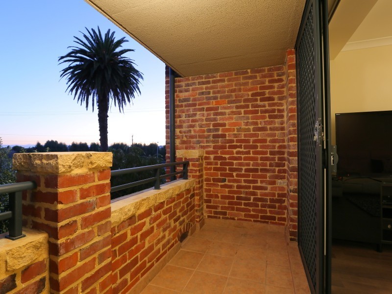 1/1A Rockingham Road, Hamilton Hill WA 6163