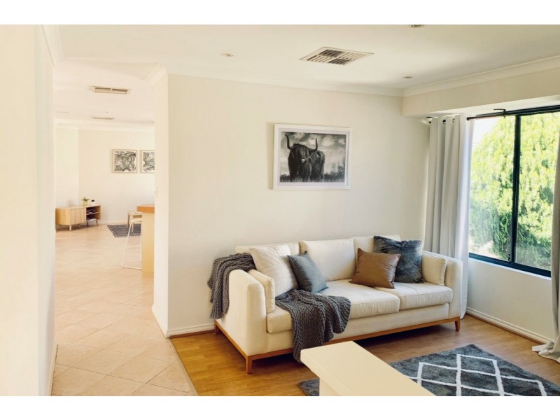 Unit 2/2 Sumich Gardens, Coogee WA 6166