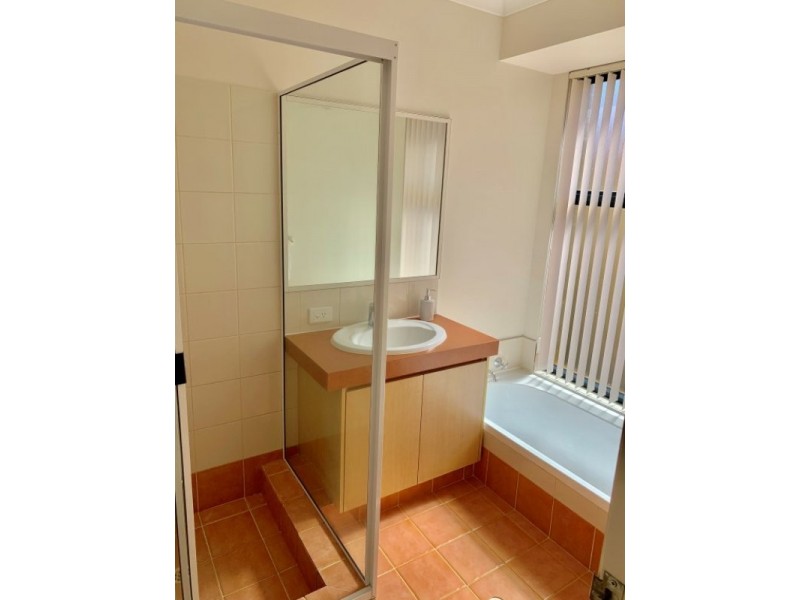 Unit 2/2 Sumich Gardens, Coogee WA 6166