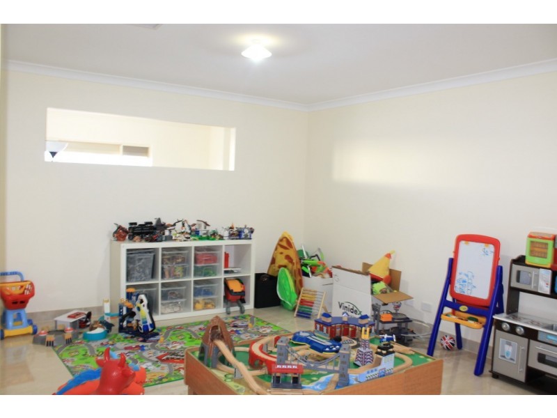 25 Velaluka Drive, Munster WA 6166