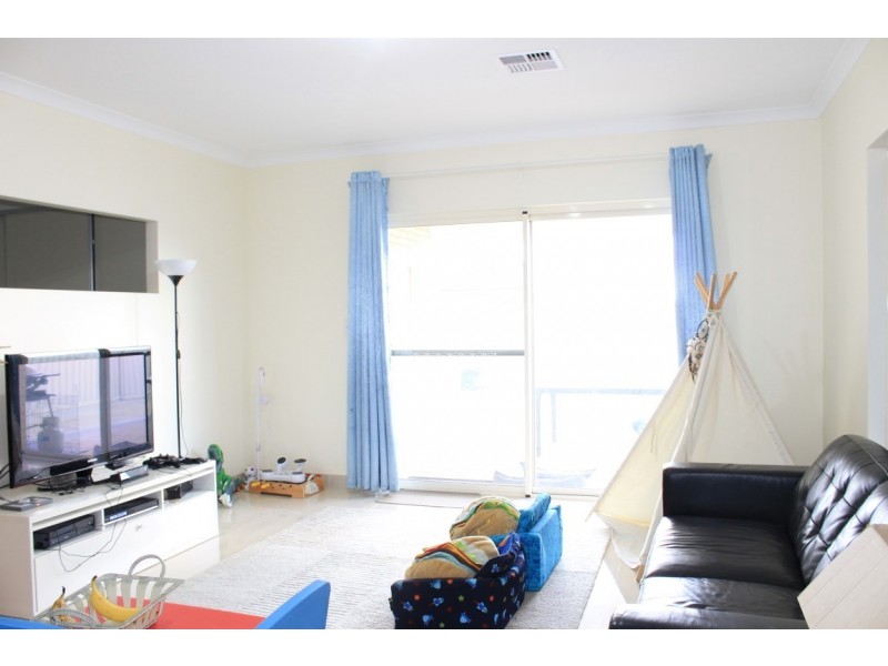 25 Velaluka Drive, Munster WA 6166