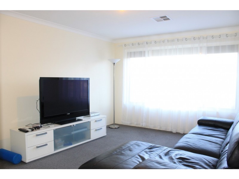 25 Velaluka Drive, Munster WA 6166