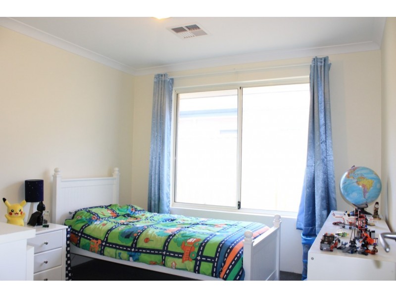 25 Velaluka Drive, Munster WA 6166