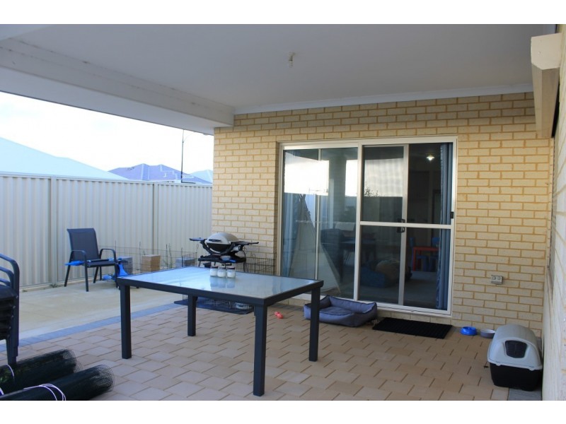 25 Velaluka Drive, Munster WA 6166