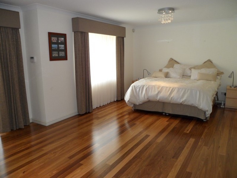 6 Mohan Loop, Hammond Park WA 6164