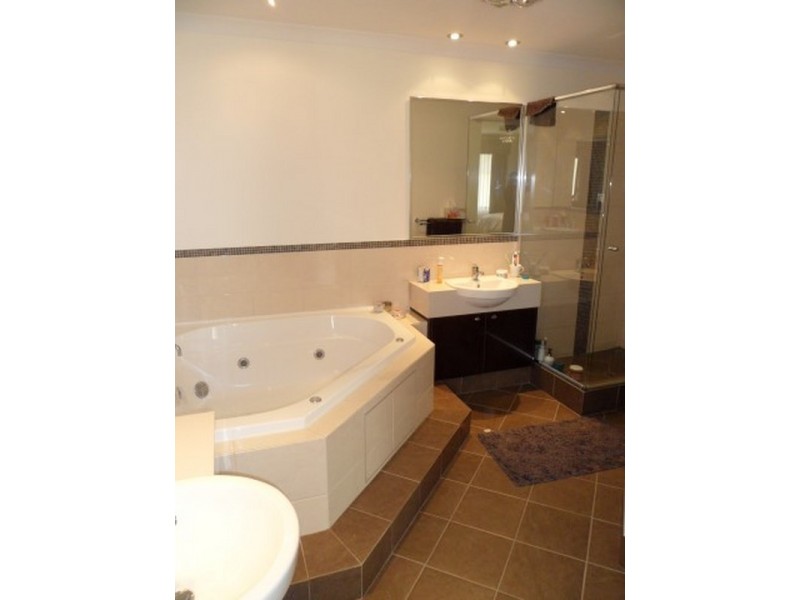 6 Mohan Loop, Hammond Park WA 6164