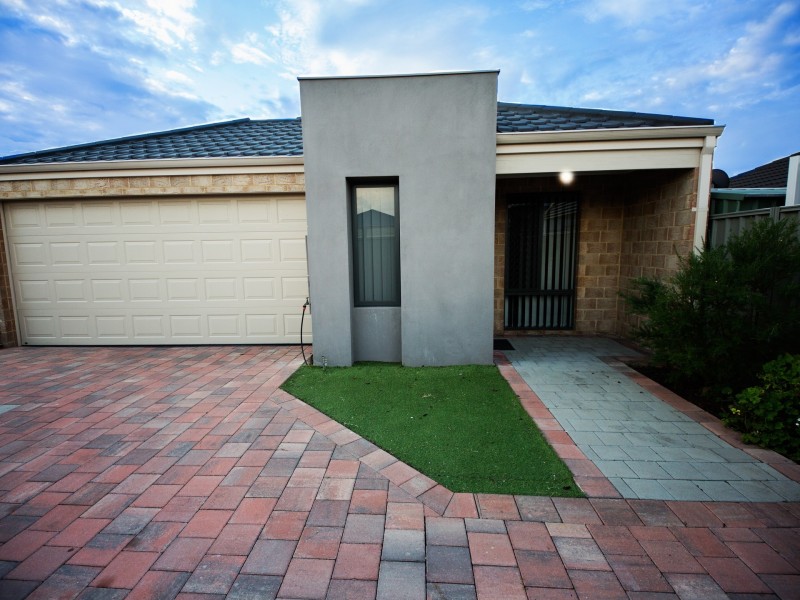 4/54 Bologna Gardens, Aubin Grove WA 6164
