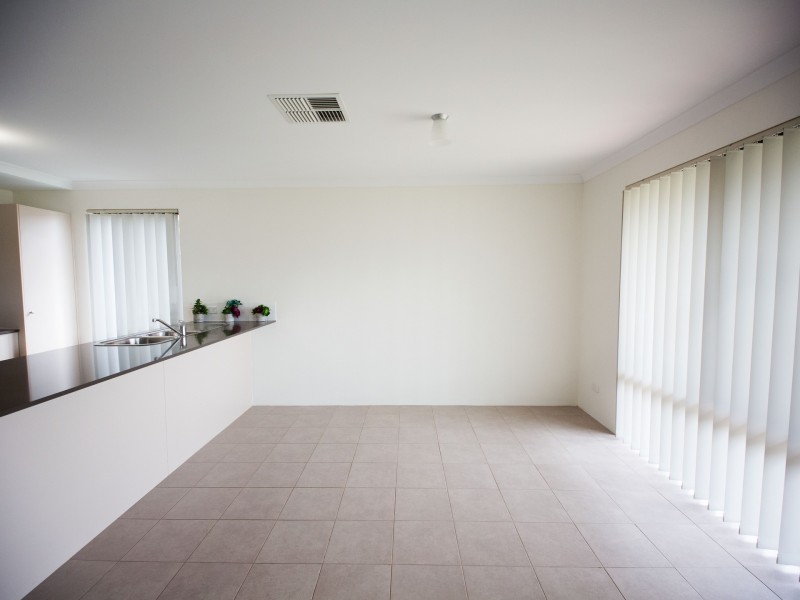 4/54 Bologna Gardens, Aubin Grove WA 6164