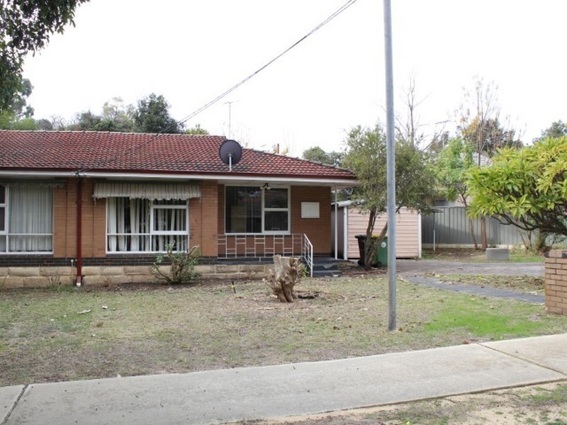 7 Seventh Road, Armadale WA 6112