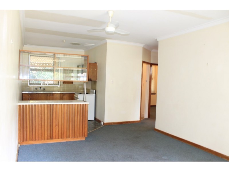 7 Seventh Road, Armadale WA 6112