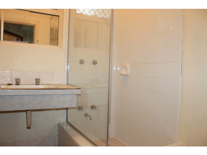 7 Seventh Road, Armadale WA 6112