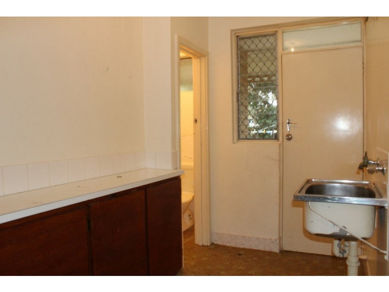 7 Seventh Road, Armadale WA 6112