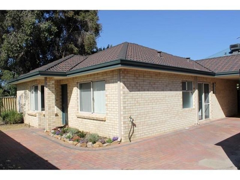 Unit 2/470 Riverton Drive East, Riverton WA 6148